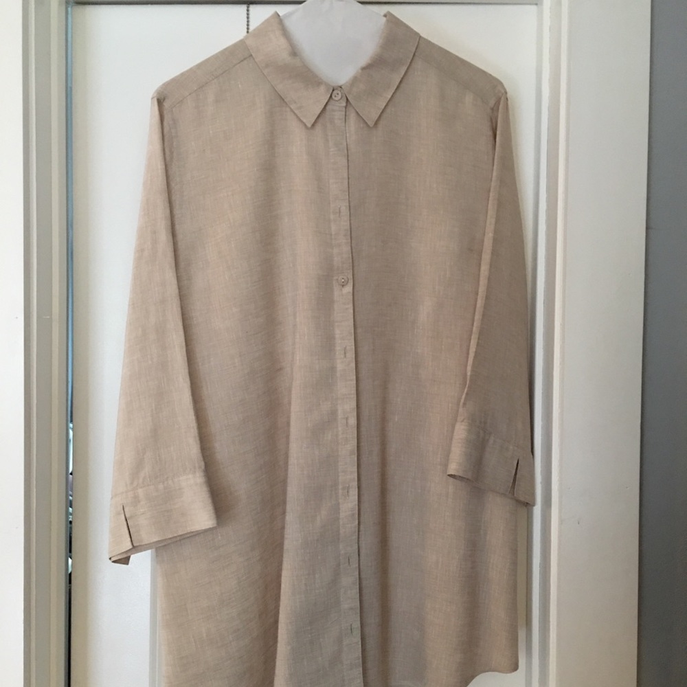 Linen color Chico’s dress shirt